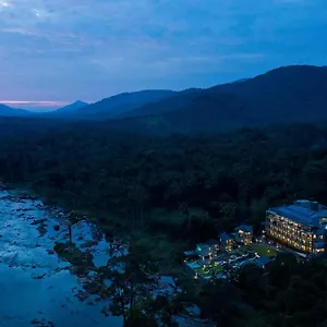 فندق Niraamaya Retreats Samroha, Athirappilly